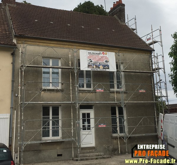 Chantier de Rénovation façade sur Baron 60300 Avant